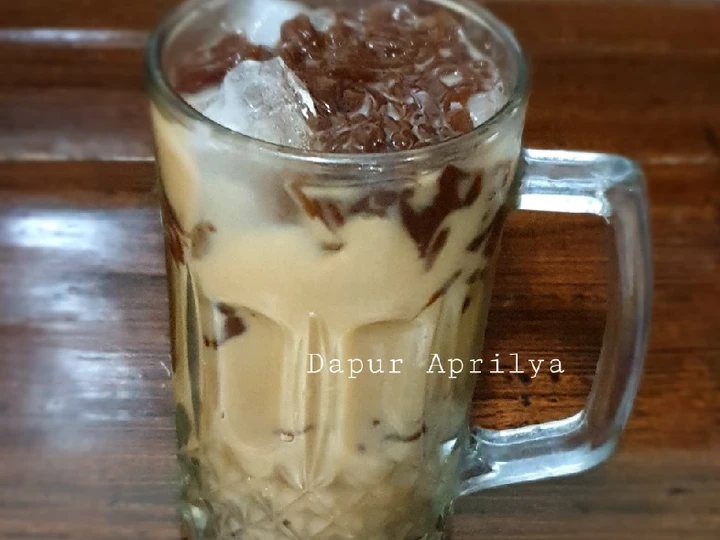 Langkah Mudah untuk Menyiapkan Resep Es cappucino cincau yang  Bikin Ketagihan Anti Ribet, Menggugah Selera