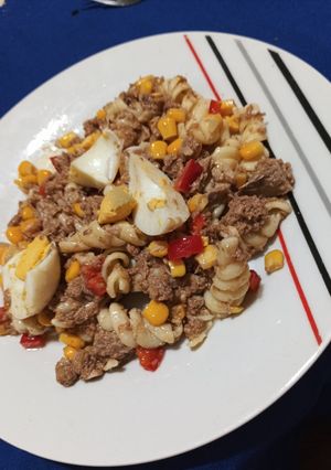 Una foto de Ensalada con lo que tengo en la heladera