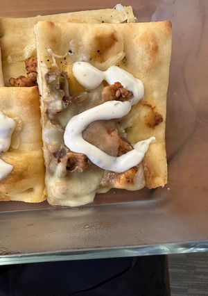 A picture of BBQ Ranch Chicken Flatbread.