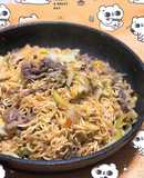 Mì xào bò và rau