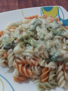 Una foto de Pasta con salsa de brócoli