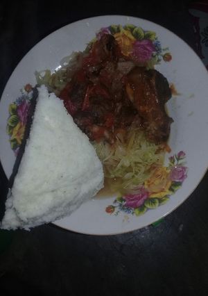 A picture of Beef cabbage stew.