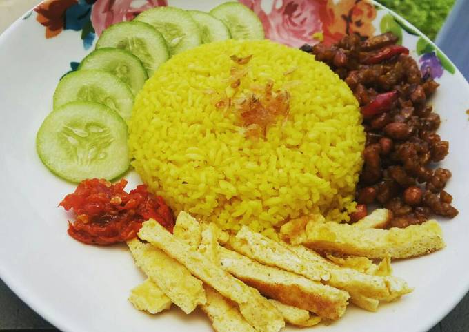 Resep Nasi Kuning oleh Yulia�s Kitchen Cookpad Resep Nasi Kuning oleh Yulia�s Kitchen Cookpad