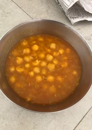 A picture of White chana.