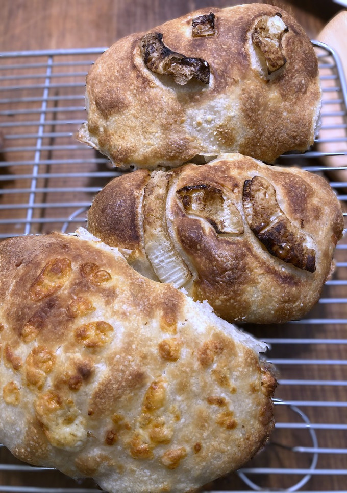起士洋葱巧巴達 ciabatta 的食譜成品照片