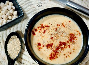 Foto principal de Hummus cremoso con harina de garbanzo