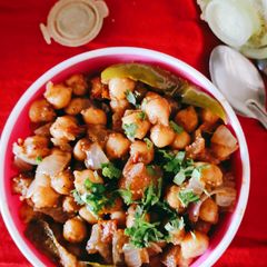 A picture of Chana masala.