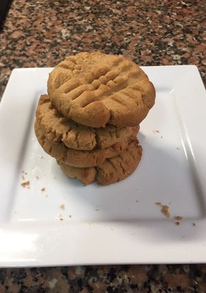 A picture of Peanut butter cookies.