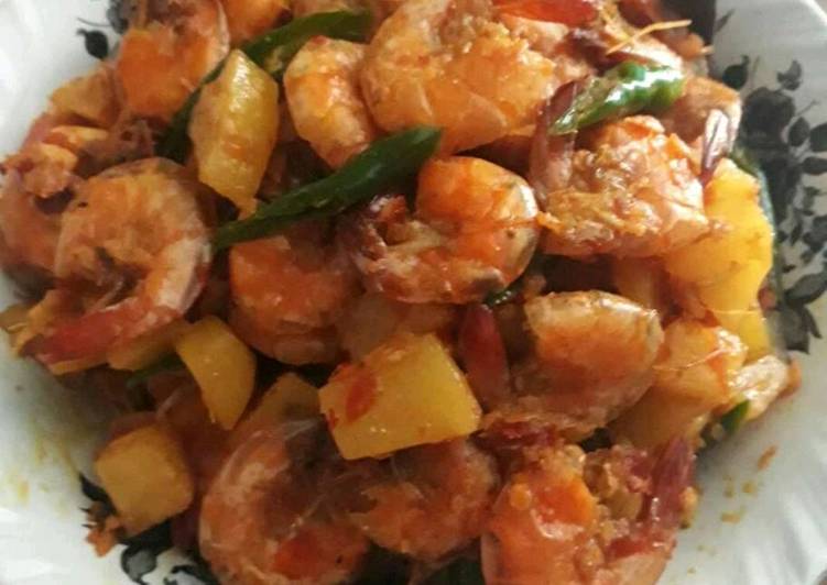 Langkah Mudah untuk Menyiapkan Balado Udang + kentang Anti Gagal