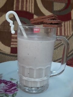 બનાના શેક (Banana shake recipe in Gujarati) રેસીપી મુખ્ય ફોટો