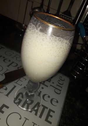A picture of Homemade banana milkshake.