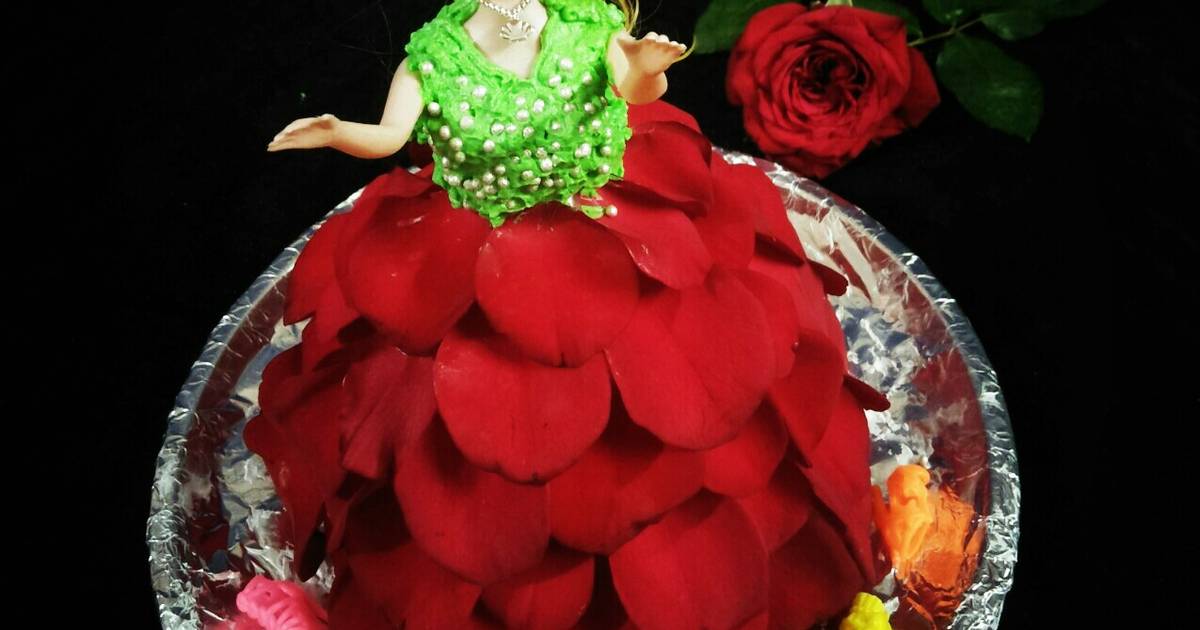 Rose best sale doll cake