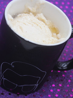 Una foto de Jarra de frutas con helado de manzana