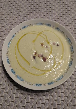 Una foto de Crema fria de espárragos
