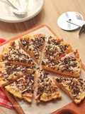 Pizza Roti Tawar toping Keju Meises