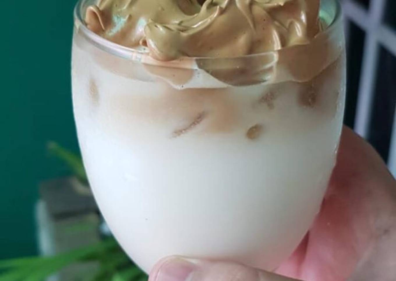 Dalgona Coffe (viral)
