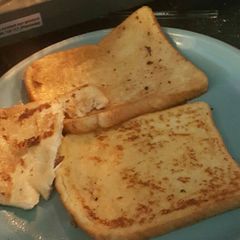 A picture of French toast.