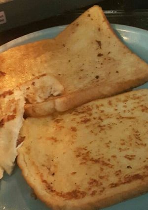 A picture of French toast.