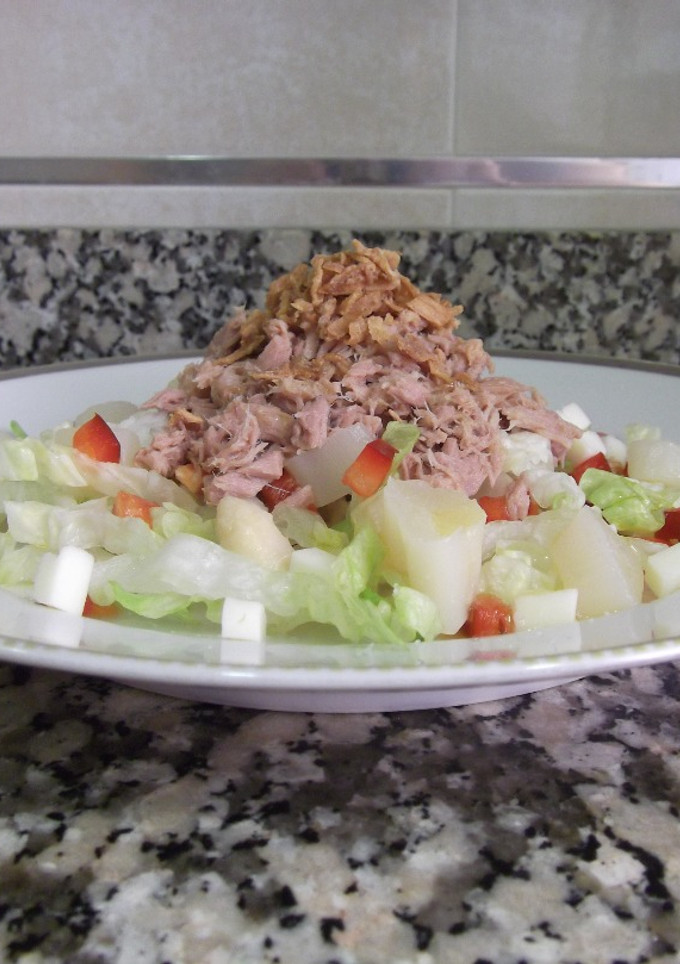 Una foto de Ensalada de atún