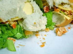 Una foto de Sándwich de atún