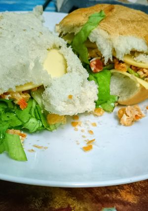 Una foto de Sándwich de atún