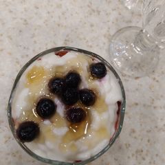 A picture of Granola Parfait.