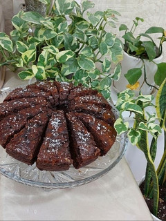 عکسی از دستور کیک کاکائویی با مربای هویج و پوست پرتقال 😋😍