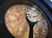 A picture of chicken chilli with white beans