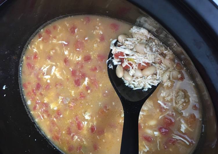 Easiest Way to Make Quick Easy Crockpot WHITE CHICKEN TACO CHILI