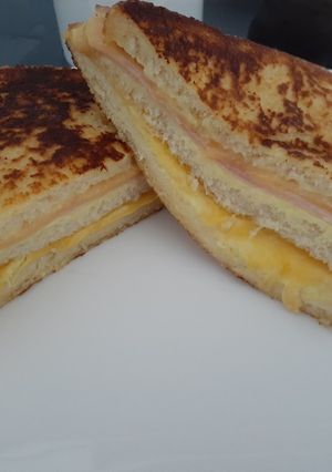 Una foto de Sándwich Monte Cristo