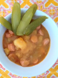 Paprikás krumpli virslivel recept fotója