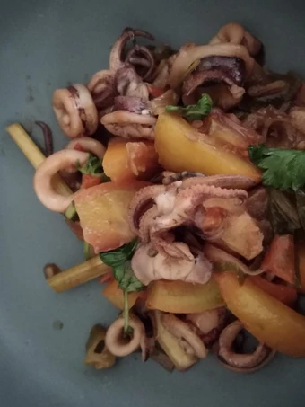 Cara Mudah Membuat Resep Cumi Saus Tiram Kemangi yang Lezat Anti Ribet, Menggugah Selera