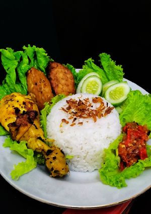 Foto resep Ayam Bakar bumbu ungkep khusus + sambel goreng anti gagal