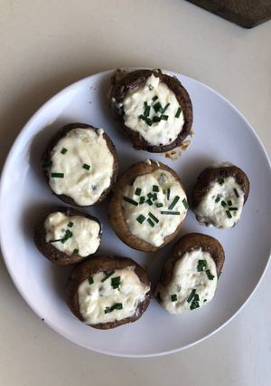 Una foto de Keto - Champiñones rellenos
