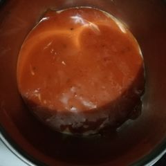 A picture of Tomato garlic chutney.