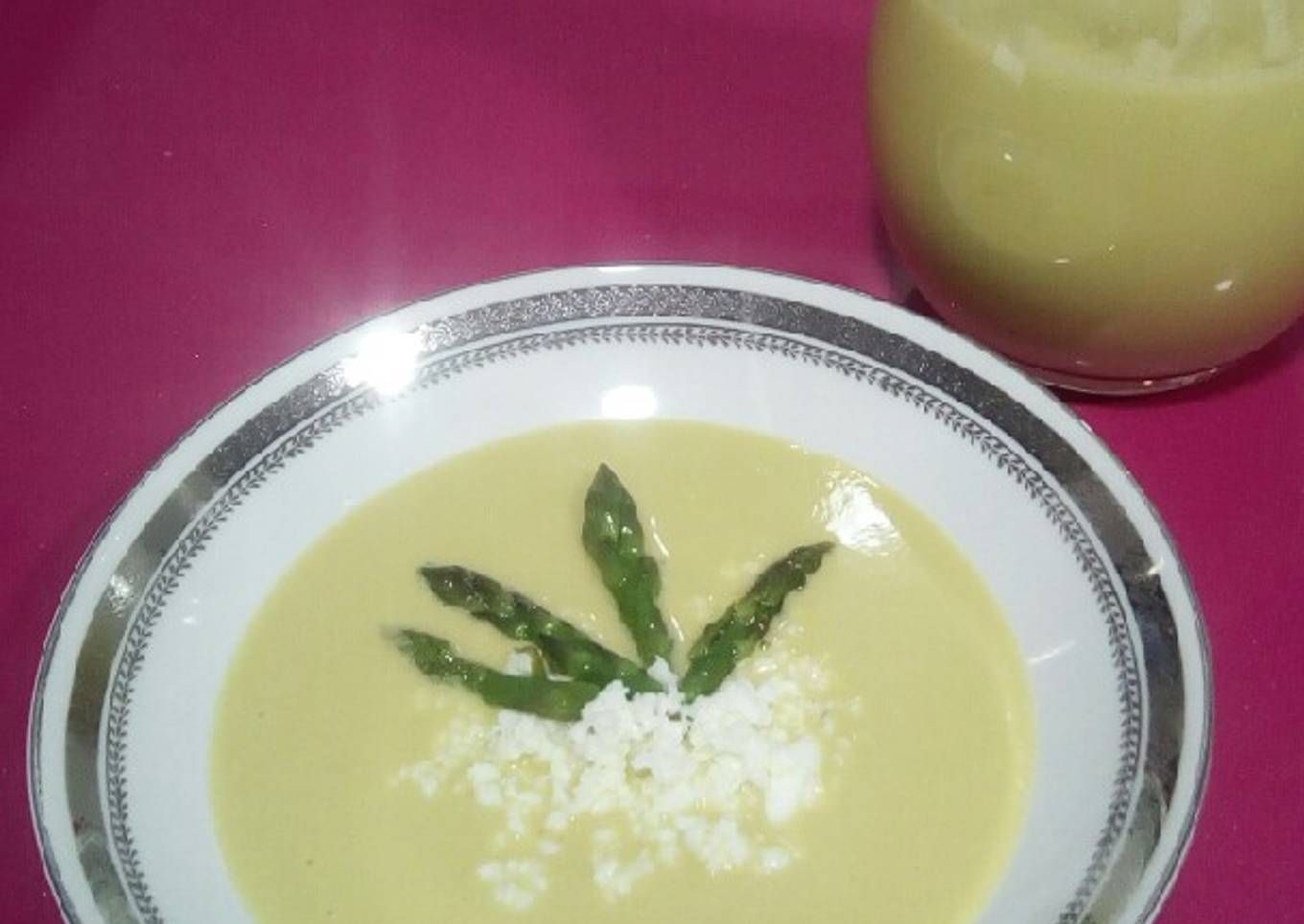 Gazpacho de espárragos verdes