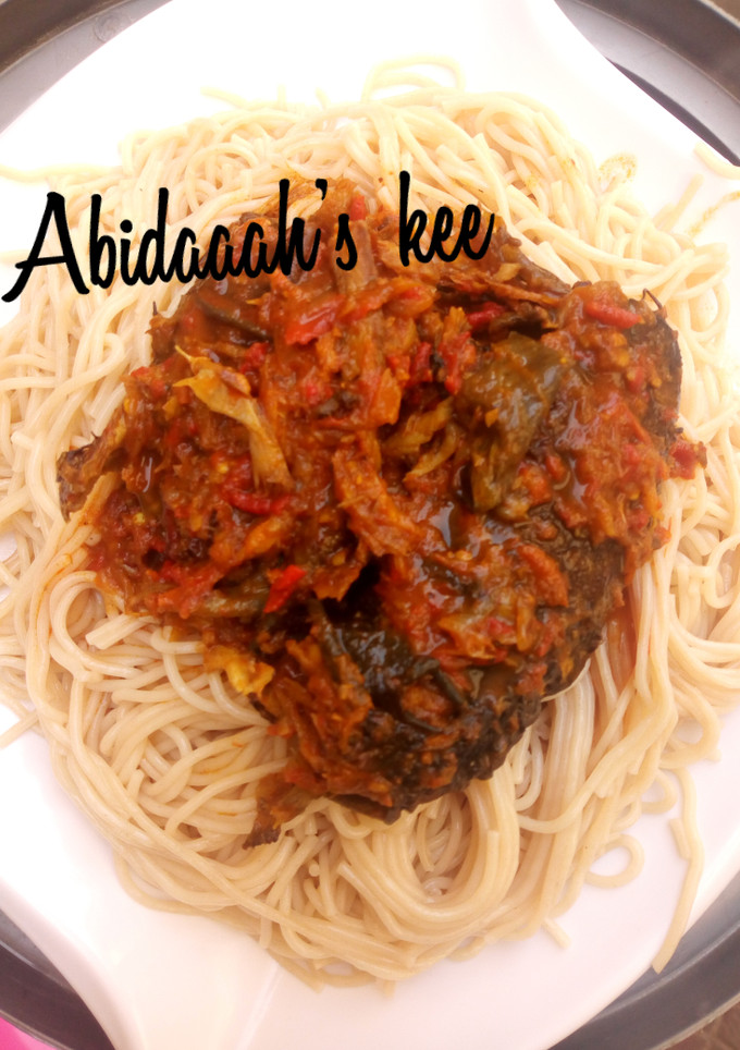 A picture of Spagatti with dry fish sauce.