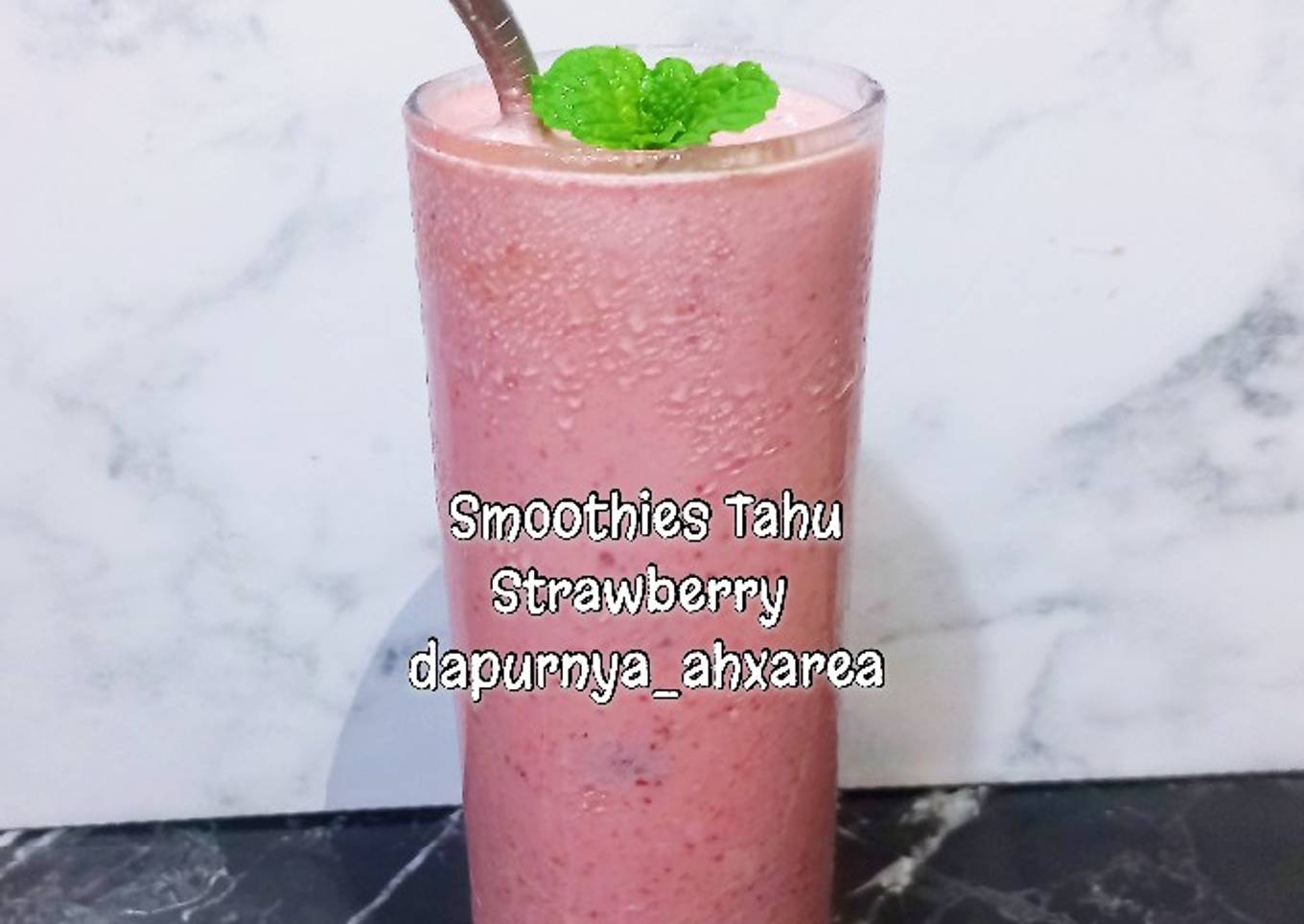 Smoothies Tahu Strawberry