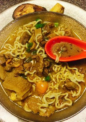 A picture of Assorted Meat And Noodles Pepper Soup.