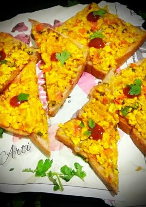 A picture of Paneer toast.