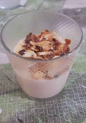 Una foto de Bianco mangiare