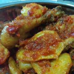 A picture of Ayam sambal bawang tomat.