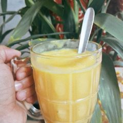 A picture of Kesar mango shake 😋.