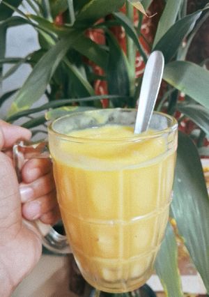 A picture of Kesar mango shake 😋.