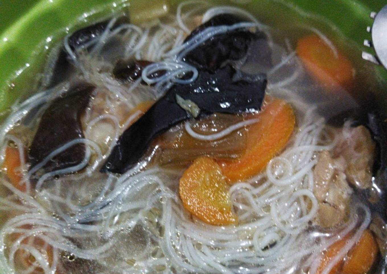 Sup ayam jamur dan soun