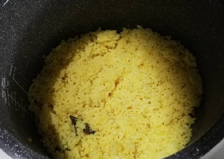Nasi Kuning Rice Cooker Simpel