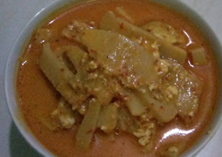 Sayur rebung dan tahu