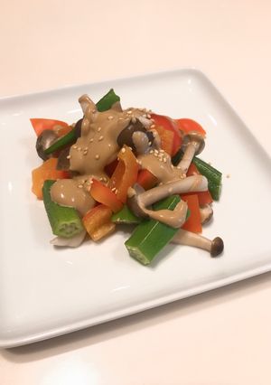 芝麻醬秋葵沙拉 的食譜成品照片