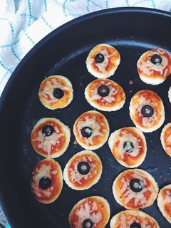 صورة لوصفة بيتزا هشه ولذيذه 🍕
