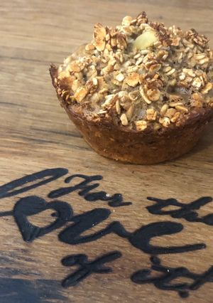 A picture of Apple Oats Muffins.